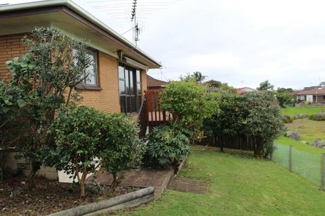 Photo of property in 1/41 Pigeon Mountain Road, Half Moon Bay, Auckland, 2012