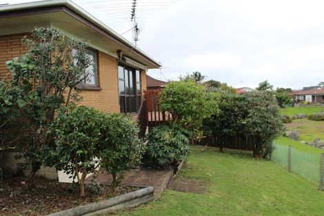 Photo of property in 1/41 Pigeon Mountain Road, Half Moon Bay, Auckland, 2012