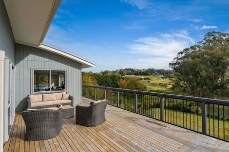 Photo of property in 140 Acacia Heights Drive, Acacia Bay, Taupo, 3385