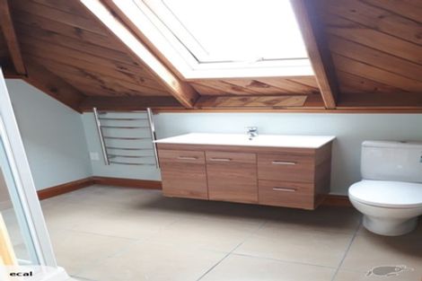 Photo of property in 229 Cannon Hill Crescent, Mount Pleasant, Christchurch, 8081