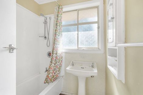 Photo of property in 23 Lewis Street, Glenview, Hamilton, 3206