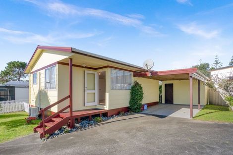 Photo of property in 25a Kuparu Place, Ruakaka, 0116