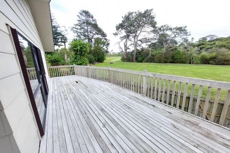 Photo of property in 8 Lowtherhurst Road, Massey, Auckland, 0614