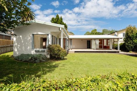 Photo of property in 220 Welcome Bay Road, Welcome Bay, Tauranga, 3112