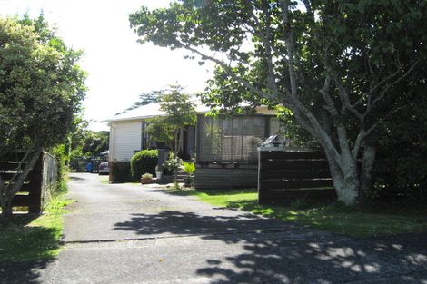 Photo of property in 66 Crawford Avenue, Mangere Bridge, Auckland, 2022