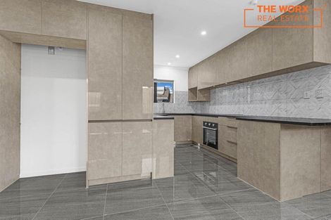 Photo of property in 25b Leaver Place, Weymouth, Auckland, 2103