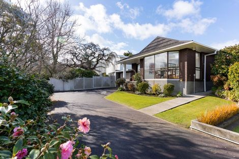 Photo of property in 3 Phoenix Avenue, Hokowhitu, Palmerston North, 4410