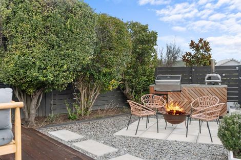 Photo of property in 21 Woodstock Place, Russley, Christchurch, 8042