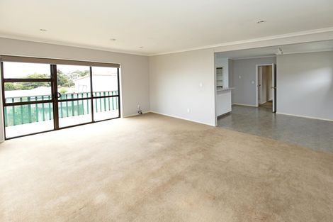 Photo of property in 42 Elliston Crescent, Stanmore Bay, Whangaparaoa, 0932