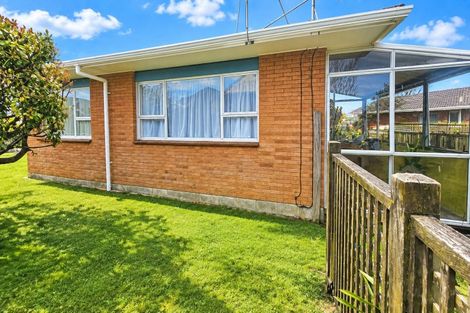 Photo of property in 14 Truby King Street, Merrilands, New Plymouth, 4312