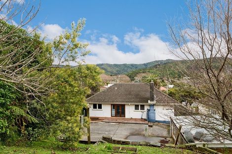 Photo of property in 115 Main Road, Wainuiomata, Lower Hutt, 5014