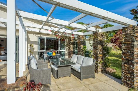 Photo of property in 19 Waitaheke Road, Te Horo, Otaki, 5581