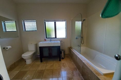 Photo of property in 20 Te Wharau Drive, Greenhithe, Auckland, 0632