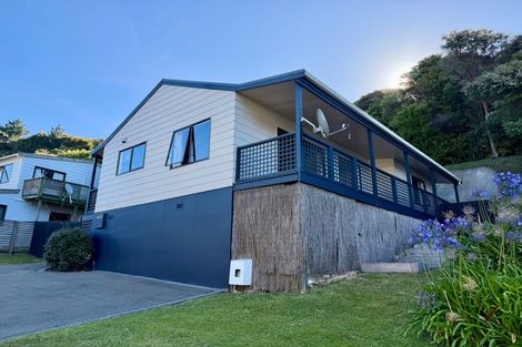 Photo of property in 47 Omapere Street, Whitby, Porirua, 5024