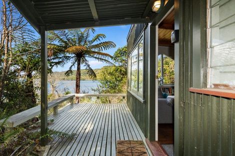 Photo of property in 35 Spencer Road, Lake Tarawera, Rotorua, 3076