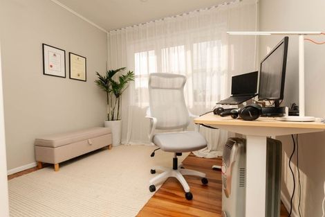 Photo of property in 39 Wharf Road, Te Atatu Peninsula, Auckland, 0610