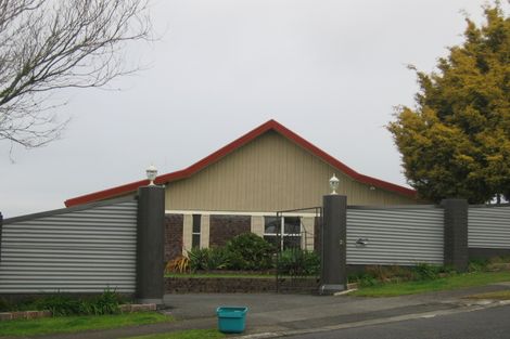 Photo of property in 21 Russleigh Drive, Dinsdale, Hamilton, 3204