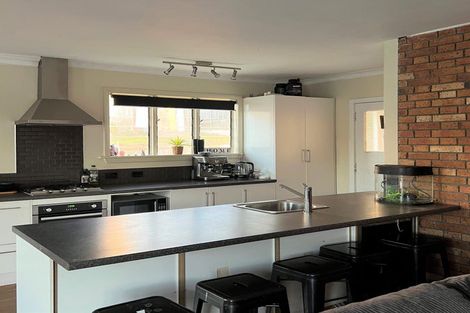 Photo of property in 33a Kawiu Road, Levin, 5510