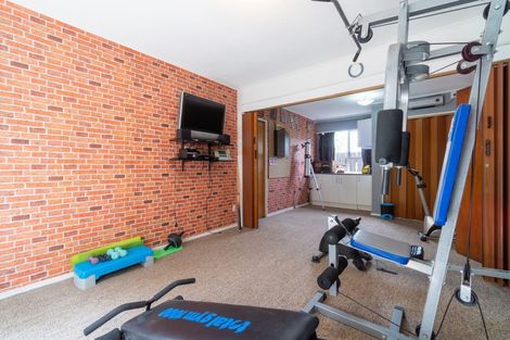 Photo of property in 116 Taylor Terrace, Tawa, Wellington, 5028