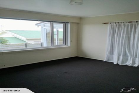 Photo of property in 2/15 Hanlon Crescent, Narrow Neck, Auckland, 0624