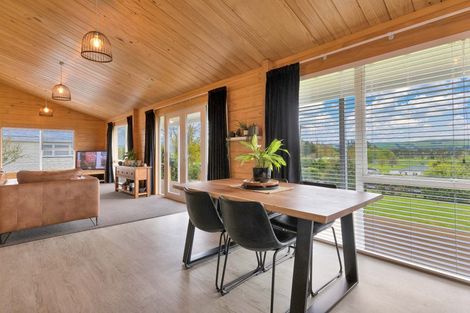 Photo of property in 21 Oxford Street, Waikari, 7420