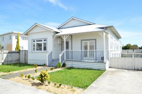 Photo of property in 40 Weraroa Road, Levin, 5510