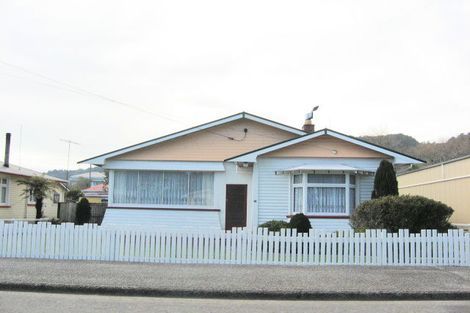 Photo of property in 69 Bright Street, Cobden, Greymouth, 7802