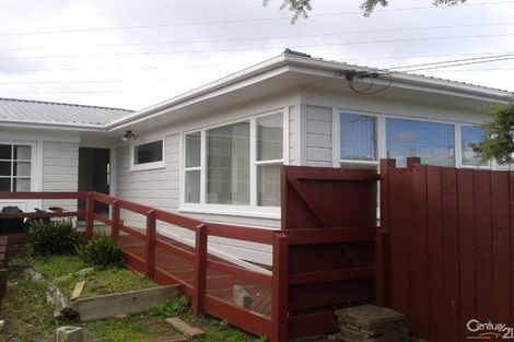 Photo of property in 52 Dale Crescent, Pakuranga, Auckland, 2010