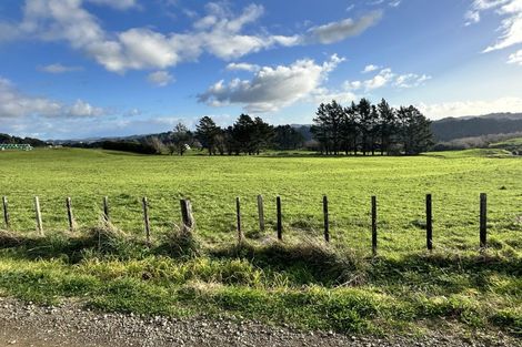 Photo of property in 846 Kaka Road, Okoki, Urenui, 4375