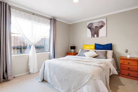 Photo of property in 21 Cate Road, Rototuna, Hamilton, 3210