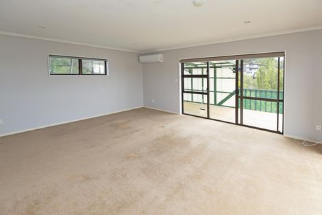 Photo of property in 42 Elliston Crescent, Stanmore Bay, Whangaparaoa, 0932