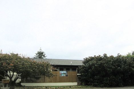 Photo of property in 6 Park Road, Paraparaumu Beach, Paraparaumu, 5032