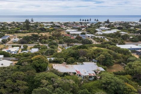 Photo of property in 36 Ngaio Street, Otaki Beach, Otaki, 5512