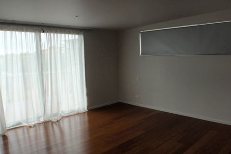 Photo of property in 6 Whiterock Lane, Richmond Hill, Christchurch, 8081