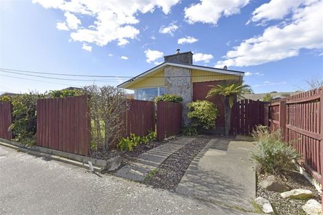 Photo of property in 25 Erin Crescent, Mairehau, Christchurch, 8013