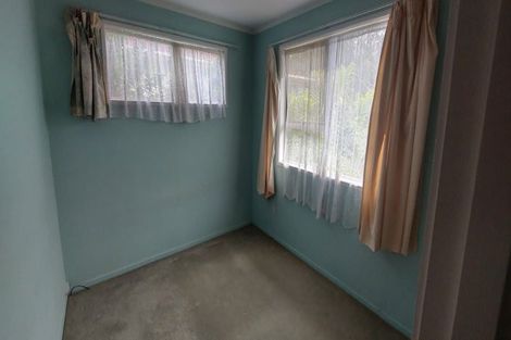 Photo of property in 8 Jenelin Road, Glendene, Auckland, 0602