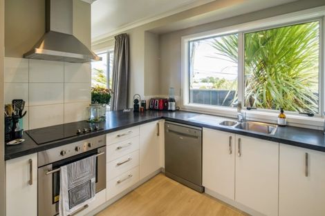 Photo of property in 15 Monowai Road, Johnsonville, Wellington, 6037