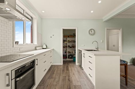 Photo of property in 127 Mornington Road, Kenmure, Dunedin, 9011