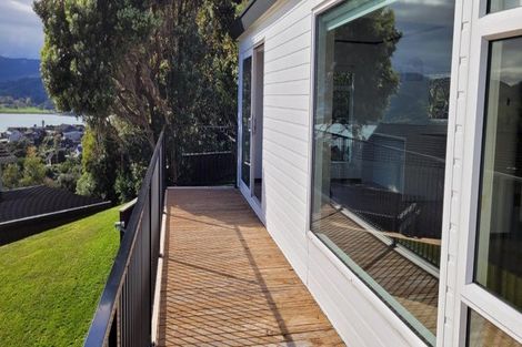 Photo of property in 10 Compass Way, Whitby, Porirua, 5024