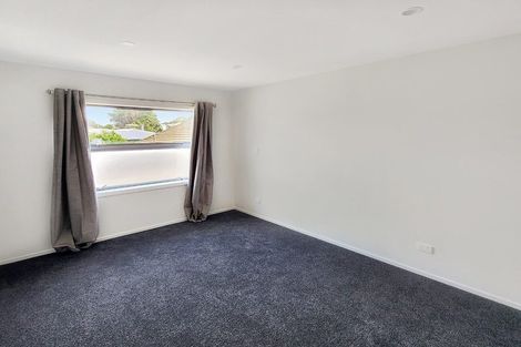 Photo of property in 4/12 Mana Avenue, Titahi Bay, Porirua, 5022