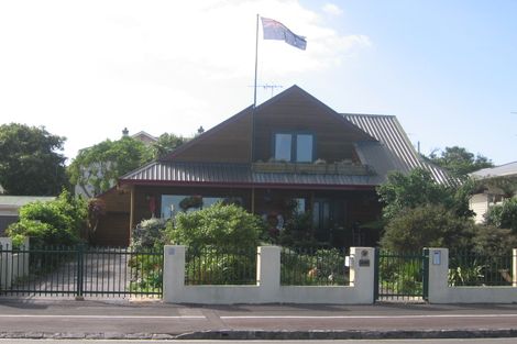 Photo of property in 50 King Edward Parade, Devonport, Auckland, 0624