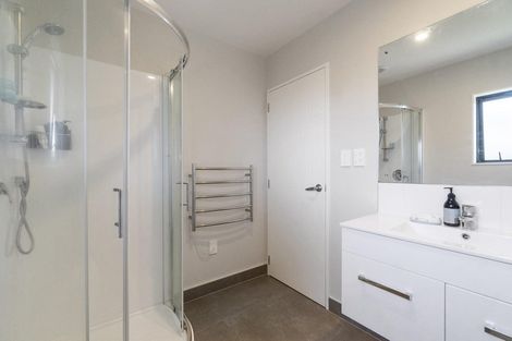 Photo of property in 2a Newham Place, Henderson, Auckland, 0612