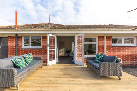 Photo of property in 18 Remuera Avenue, Cashmere, Christchurch, 8022