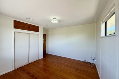 Photo of property in 55 La Rosa Street, Green Bay, Auckland, 0604