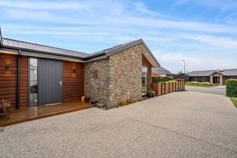 Photo of property in 12 Sapphire Spring Rise, Wanaka, 9305
