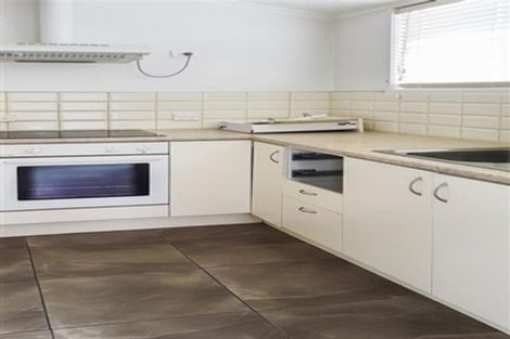 Photo of property in 242 Centreway Road, Orewa, 0931