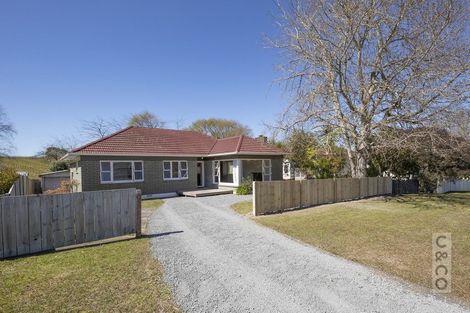 Photo of property in 30 Riverhead Road, Kumeu, 0810