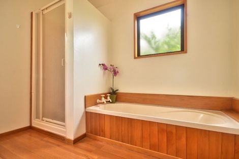 Photo of property in 116a Wynyard Crescent, Fernhill, Queenstown, 9300