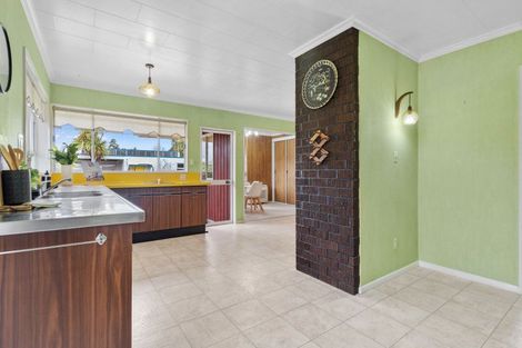 Photo of property in 12 Armstrong Avenue, Carterton, 5713