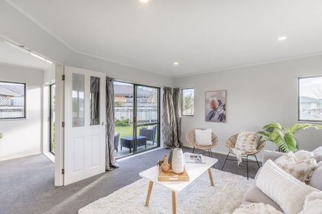 Photo of property in 16 Beachwater Grove, Paraparaumu Beach, Paraparaumu, 5032